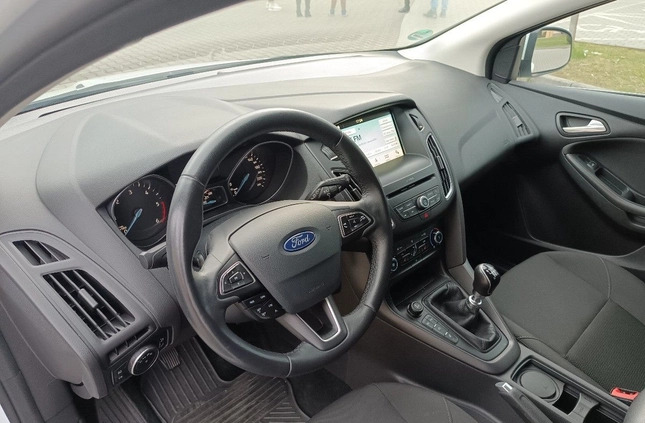 Ford Focus cena 42804 przebieg: 232000, rok produkcji 2018 z Góra małe 704